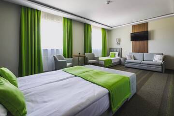 Фото номера Трехместный номер Отель Hotel Wróblewscy г. Серадз 3